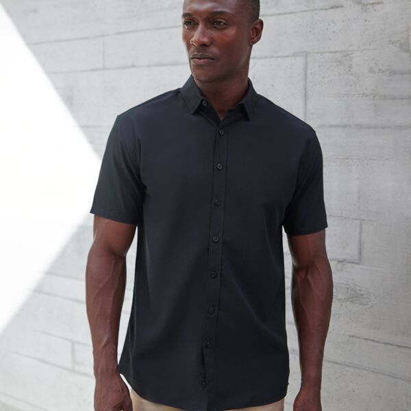 Henbury Short Sleeved Cotton Feel Coolplus® Shirt Thumbnail